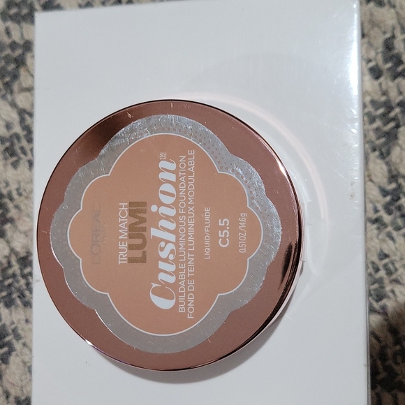 Loreal True Match Lumiinous Foundation.. NWT